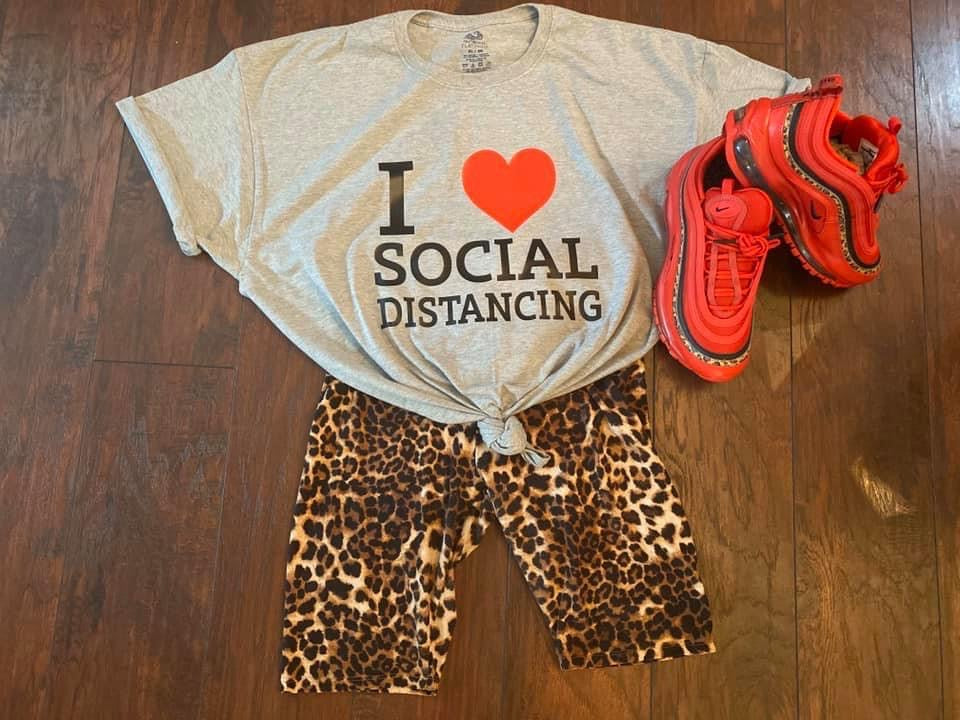 I ❤️  social Distancing